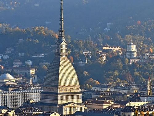 Torino fa scuola: al via al progetto per rinnovare le scuole della città Foto